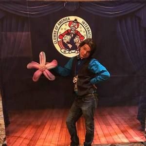 Meet your Posher, Phil